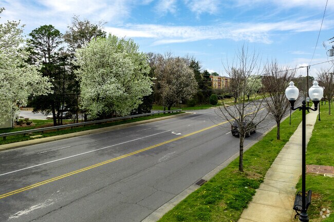 Pineville-Matthew’s Rd is one of the main roads that runs through the Carmel neighborhood.