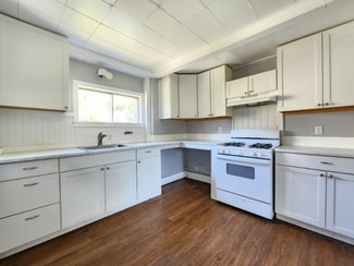 74 Wing St Unit 2, Bangor, ME 04401