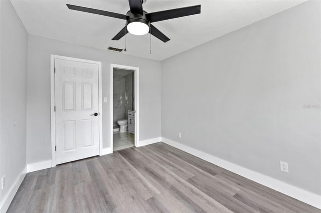 8737 N Tangerine Place, Tampa, FL 33617 - photo 5