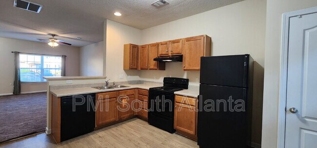 6864 Mountain Cir, Riverdale, GA 30274 - photo 5