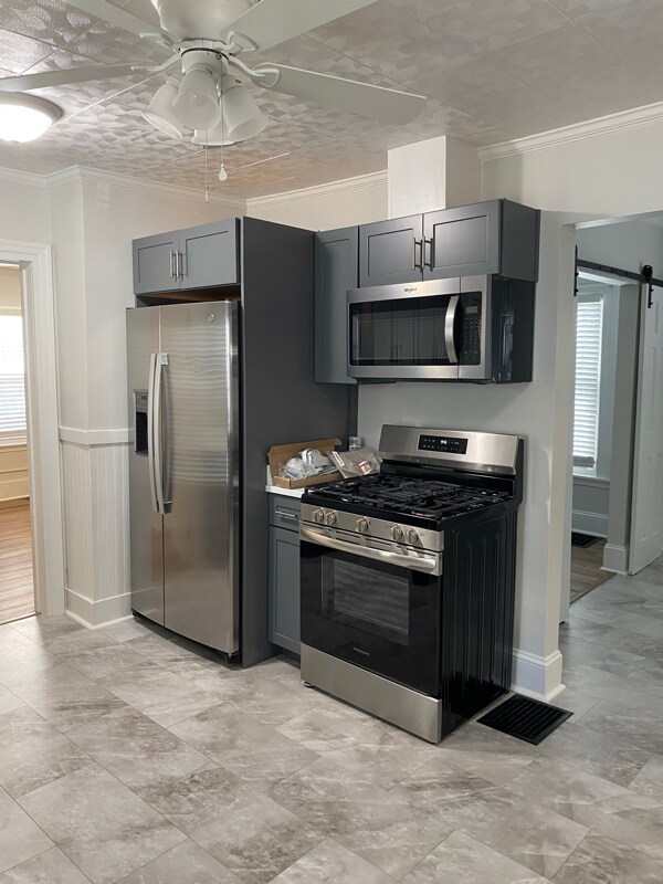 8 Harrison Ave unit Down, South Glens Falls, NY 12803 - photo 2