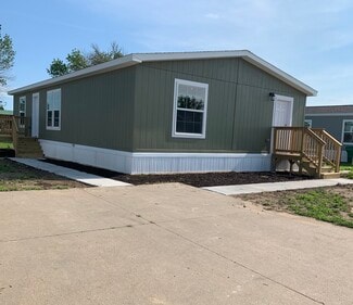 306 E 37th Place, Bellevue, NE 68005
