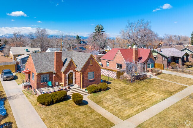 You can find some quaint cottage style homes in Skyland.