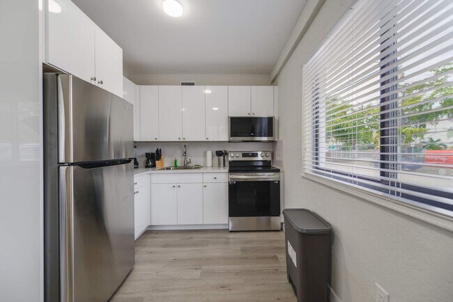 700 SW 11th Ave unit FL1-ID1022470P, Miami, FL 33130 - photo 4