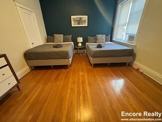 22 Euston St Unit 4, Brookline, MA 02446