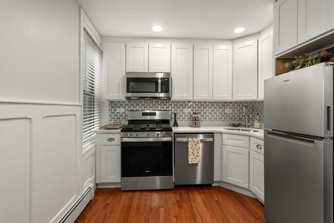 165 Salem St unit 3, Boston, MA 02113 - photo 3