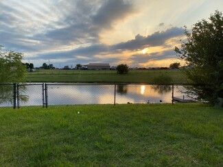 9517 Crooked Creek Ln, Oklahoma City, OK 73160