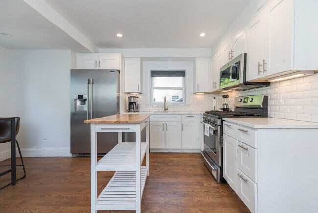 121 Centre St unit 2, Roxbury, MA 02119 - photo 3