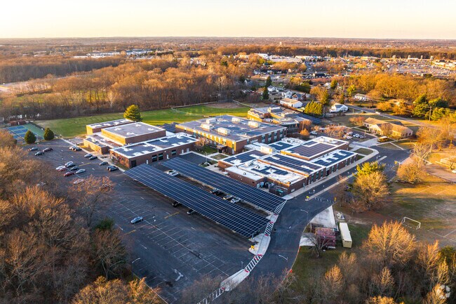 A picturesque view of Delran High School, a hub of learning and growth in New Jersey.