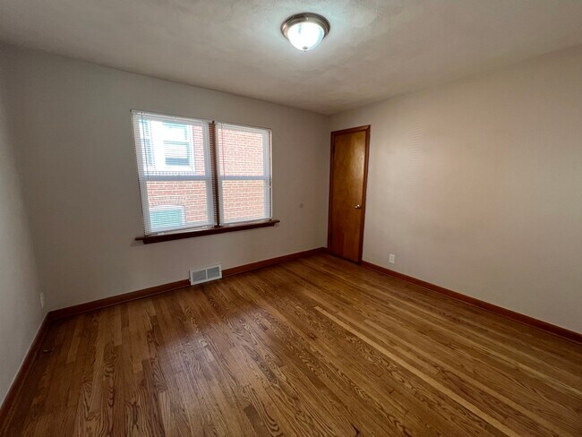 1509 Collins Ave, Saint Louis, MO 63117 - photo 7
