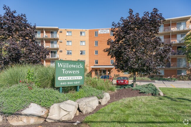 Willowick Towers, Eastlake, OH 44095 - photo 6