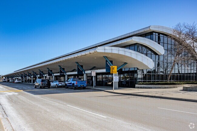 Bishop International Airport in Flint is only minutes away.