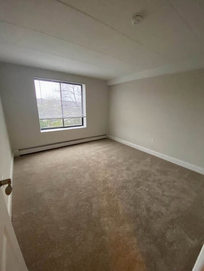 961 Southern Artery unit 1, Quincy, MA 02169 - photo 5