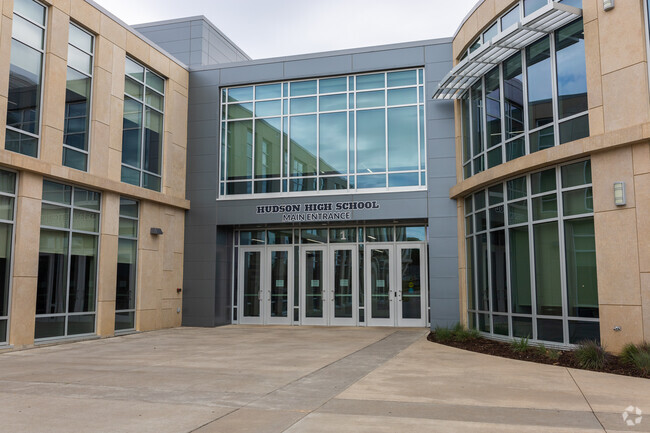 Main entrance to Hudson High School in St Croix Far Eastern Suburbs, Hudson WI
