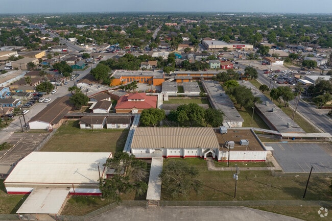 Victoria Heights Elementary School is located in central Brownsville on Roosevelt St.