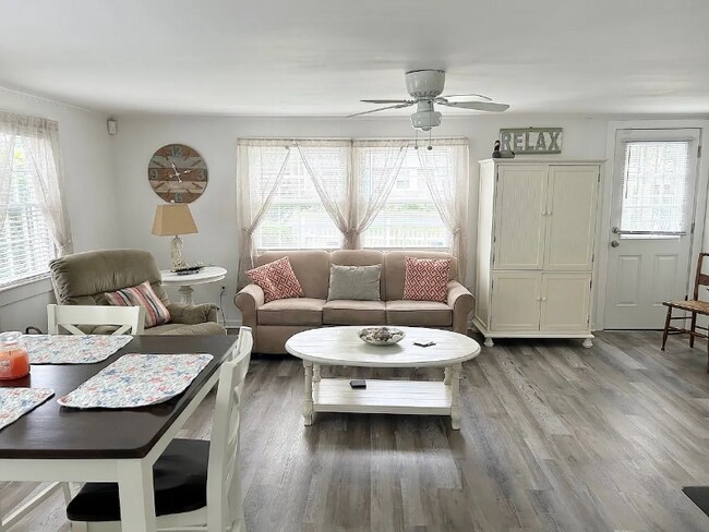 8 Churchill Dr, East Falmouth, MA 02536 - photo 4