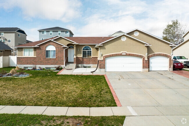 Unique Styles and Features with the Homes in Copper Hills