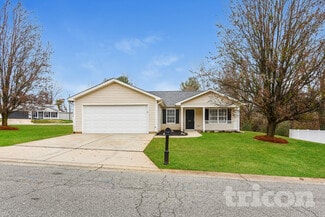 301 Bedford Park Dr, Winston-Salem, NC 27107