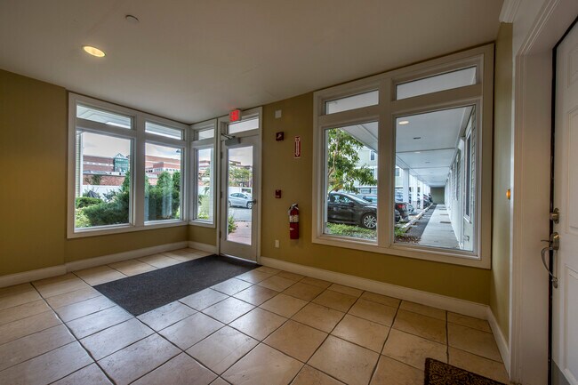 121 2nd St unit 335Bd, Cambridge, MA 02141 - photo 2