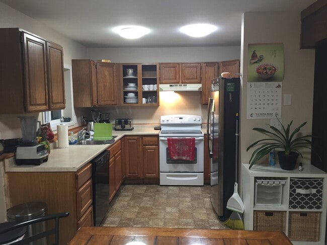 2536 Forest Park Dr unit 1-2, Anchorage, AK 99517 - photo 6