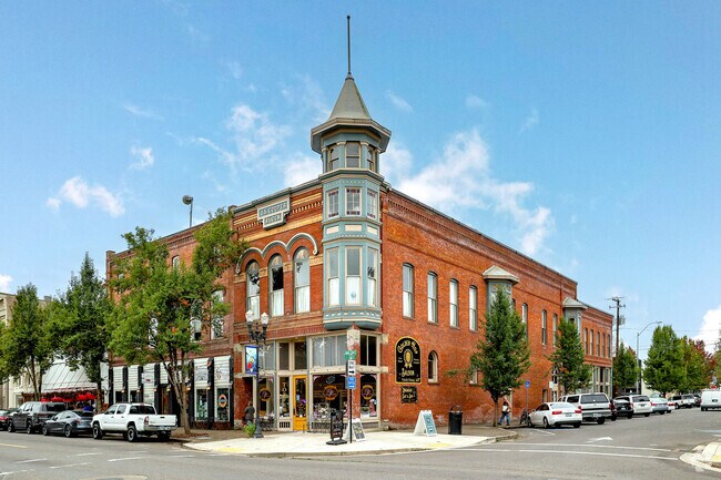History is alive and well in Independence's historic downtown.