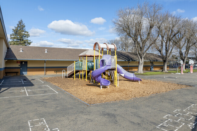 At Commodore Stockton Skills each day, a masterpiece of achievement Stockton's Country Club.