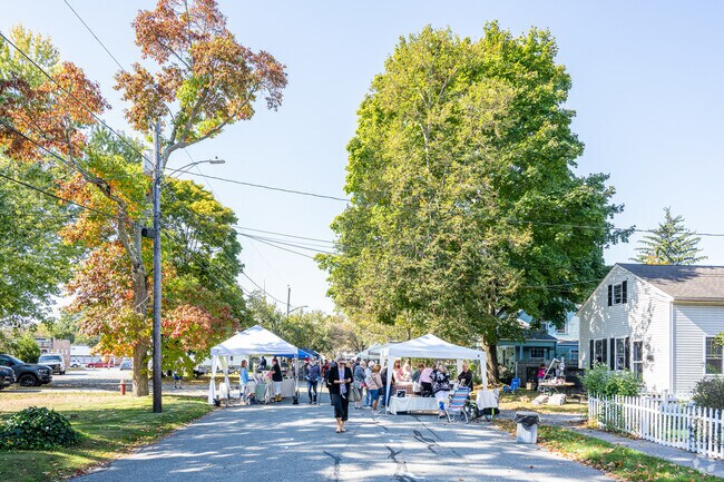 Throughout Warwick, you'll find neighborhoods come alive with local community events.