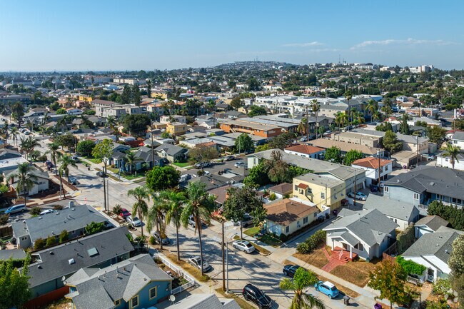 Recreation Park residents enjoy the mild coastal weather of Southern California.