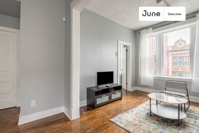 2250 W North Ave, Chicago, IL 60647 - photo 7