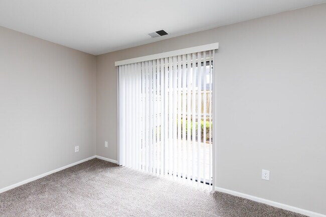 Market Mohawk Apartments, Columbus, OH 43215 - photo 4