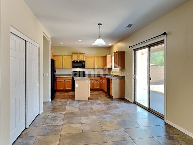 9318 N 186th Ln, Waddell, AZ 85355 - photo 7