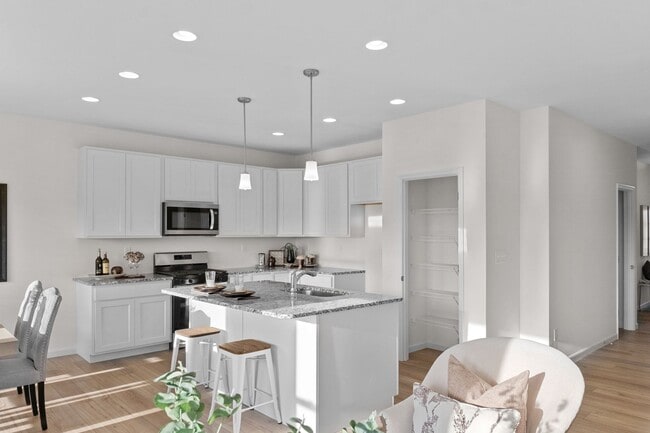 28905 Old Court Dr, Foristell, MO 63348 - photo 4