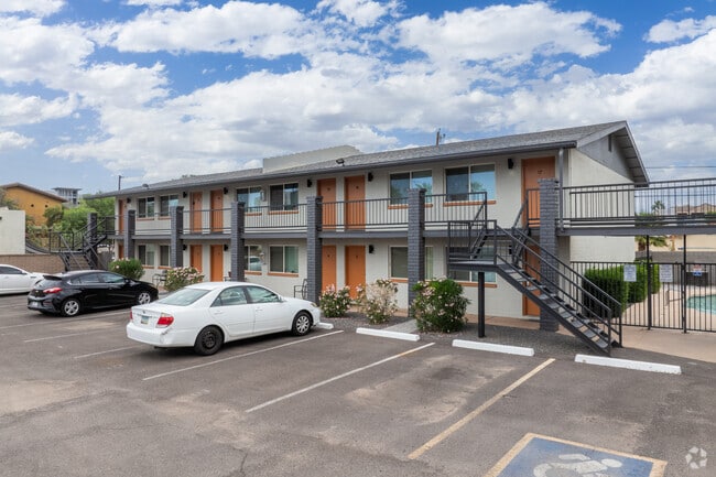 Spring Leaf Apartments, Tempe, AZ 85281 - photo 4