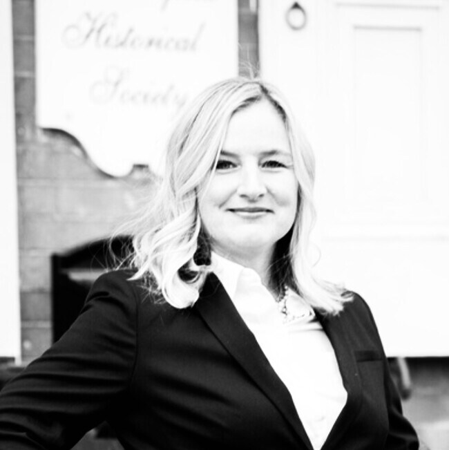 Holly Rowell