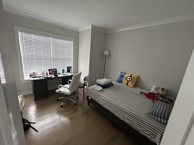 13 Greylock Rd unit 1, Allston, MA 02134 - photo 7