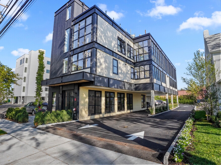 116 Sherman St unit 201, Fairfield, CT 06824 - photo 1