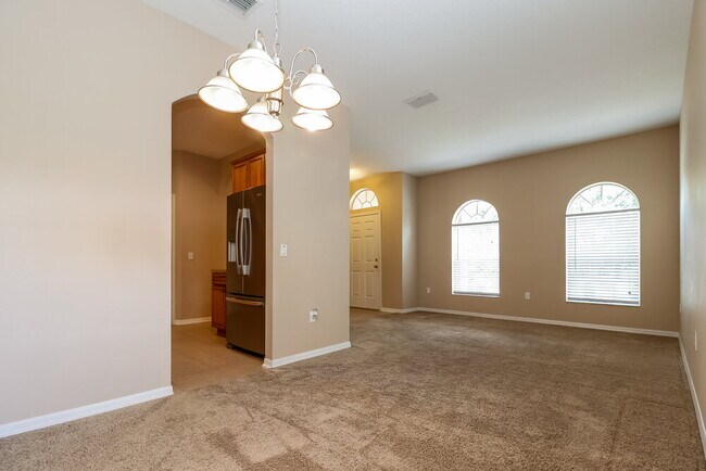 8101 Pea Tree Ct, Trinity, FL 34655 - photo 5