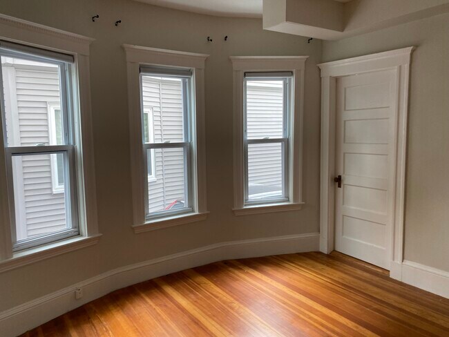 37 Bromfield Rd unit 1, Somerville, MA 02144 - photo 6