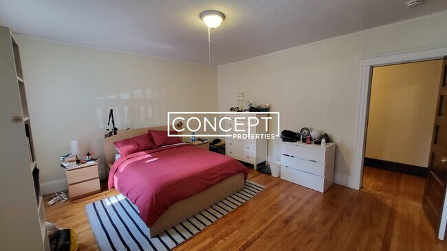 12 Centre St unit B, Cambridge, MA 02139 - photo 3