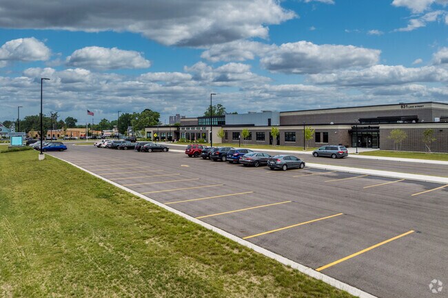 An elementary school, the Edison Environmental Science Academy services students ages K-5.
