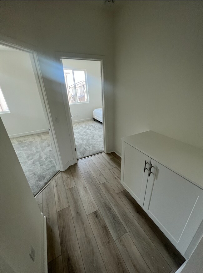 1033 Sage Ln unit Room 1, Gardena, CA 90247 - photo 4