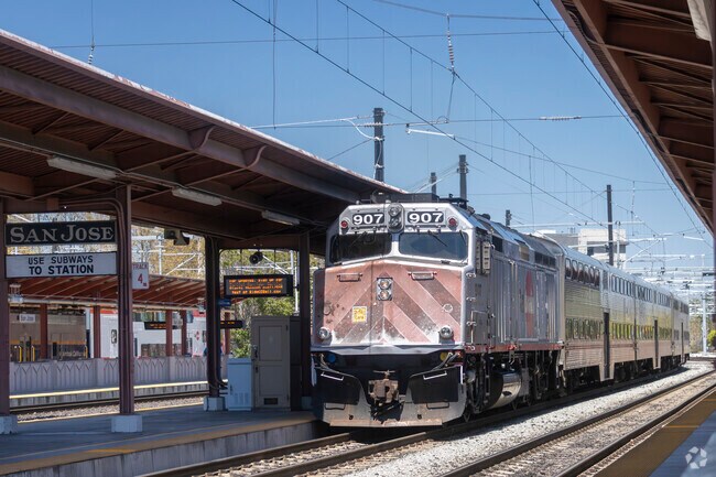The Caltrain is the fastest way to get to San Francisco in Shasta Hanchette Park.