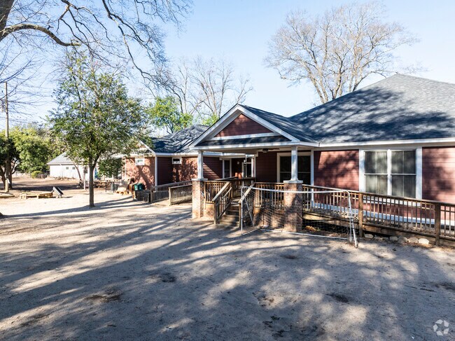 Montessori School of Columbia	prepares students for the rigors of further education.