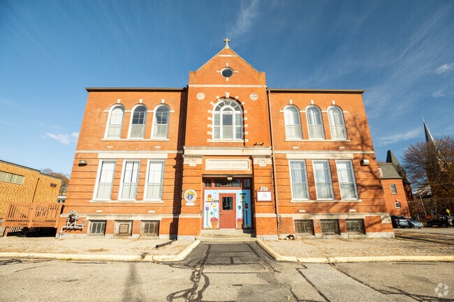 St Mary St Joseph School provides education in 
Windham.