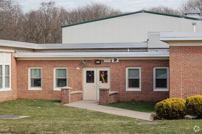 Hoover Elementary School in Bergenfield, NJ has a student-teacher ratio of 11 to 1.
