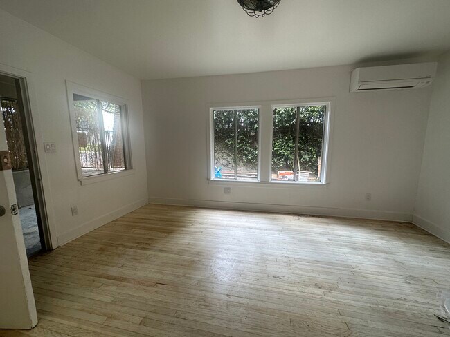 1489 Wallace Ave unit 2, Los Angeles, CA 90026 - photo 4