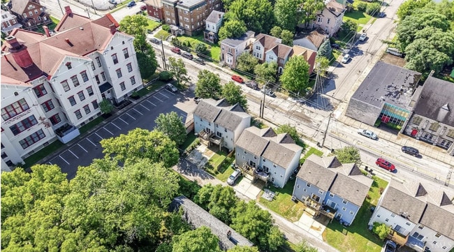 818 William Howard Taft Rd, Cincinnati, OH 45206 - photo 3