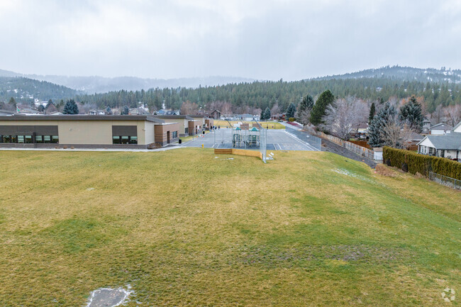 Ponderosa Elementary has lots of outdoor space for its students.