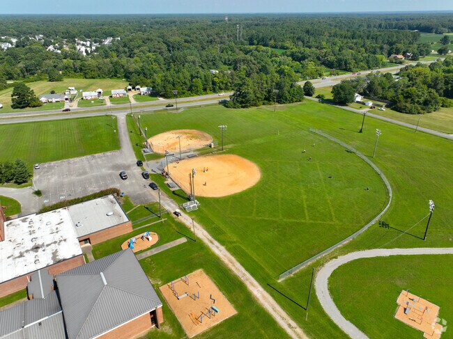 Battlefield Park Elementary School has multiple baseball fields.
