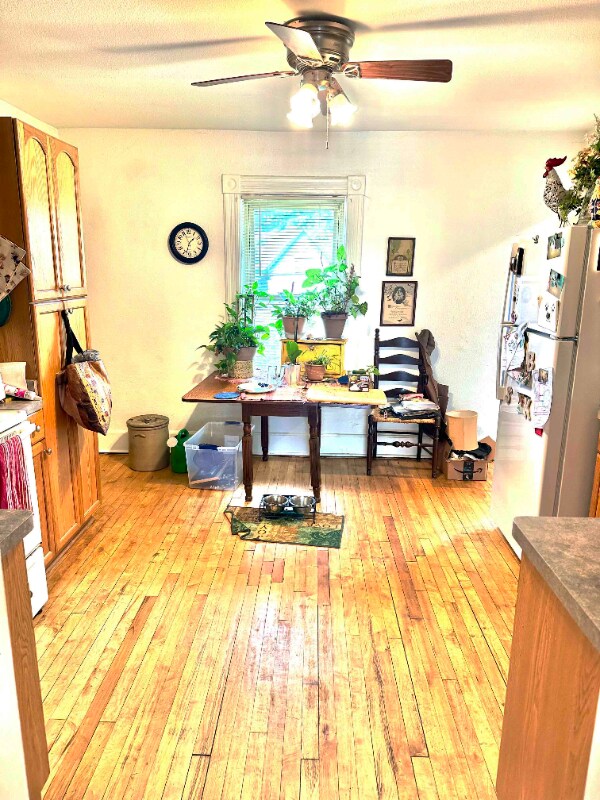 229 W Van Buren St unit 2, Port Washington, WI 53074 - photo 4